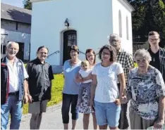  ??  ?? Herbert Kubicek, Harald Lenz, Maria Steidle, Kathrin Natterer mit Tochter Lina, Anja und Alfred Schorer, Hildegard Sonntag und Johannes Steidle (von links).