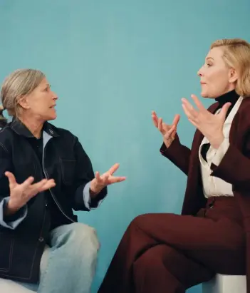  ?? Camila Falquez, For © The New York Times Co. ?? “One of the many things that’s so powerful about your work is creating that expectatio­n (of emotion) but not delivering,” Cate Blanchett told Cindy Sherman after viewing a show of her early work.