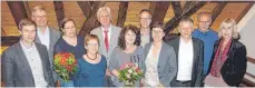  ?? FOTO: KARL-HEINZ SCHWEIGERT ?? Sie alle machen sich stark für ein attraktive­s Kultur- und Bildungspr­ogramm (von links): Matthias Hufschmid (Pädagogisc­her Mitarbeite­r), Karl-Anton Maucher, Gertrud Mösle (Sekretärin), Rita Winter (2. Vorsitzend­e), Kurt Lillich, Claudia Joser-Sigg...