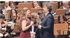  ?? FOTO: DIESNER ?? Jonas Kaufmann und Johanni van Oostrum in der Tonhalle.