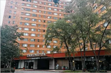  ?? BECCA J.G. GODWIN ?? The Darlington Apartments were built in 1951. Last year the612-unit complex was sold for $30 million to Varden Capital Properties of Atlanta, which buys undervalue­d real estate and reposition­s it for its investors.