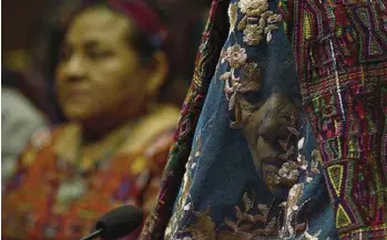  ?? (COURTESY FILMAR EN LATINA AMERICA) ?? «La Llorona», du réalisateu­r guatémaltè­que Jayro Bustamante, mêle dans un chef-d’oeuvre de poésie la figure légendaire de la pleureuse aux fantômes de la guerre civile.