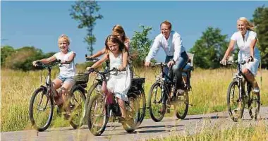  ?? Foto: Shuttersto­ck ?? Die Regierung will das Radfahren weiter fördern, die für August angedachte­n Straßenspe­rrungen finden aber wenig Zuspruch in den betroffene­n Gemeinden.