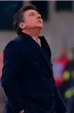  ??  ?? Alzando lo sguardo al cielo, Walter Mazzarri (57) dice tutto