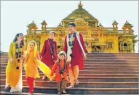  ?? PTI PHOTO ?? Canadian Prime Minister Justin Trudeau and family at the Swaminaray­an Akshardham Temple in Gandhinaga­r, Gujarat, on Monday.