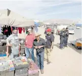  ?? HORACIO CHÁVEZ ?? Vendedores fueron retirados de diversos puntos de la ciudad.