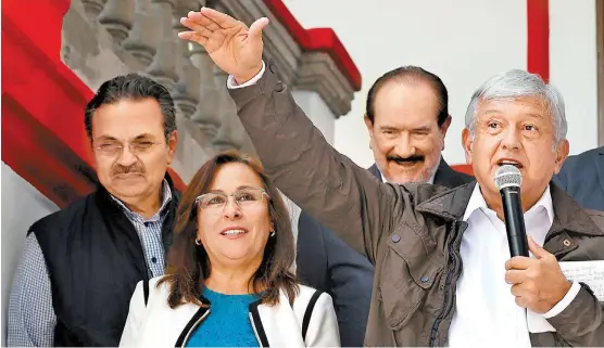  ?? JORGE GONZÁLEZ ?? Octavio Romero, Rocío Nahle y Alberto Montoya, parte del equipo del virtual presidente electo.