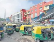  ?? SANCHIT KHANNA/HT FILE ?? Autos at New Delhi railway station. n