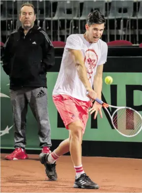  ?? BILD: SN/GEPA ?? Günter Bresnik sieht Dominic Thiem auf einem guten Weg.