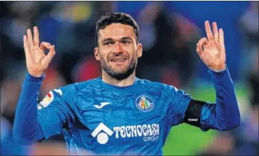  ??  ?? PRETENDIDO. El goleador Jorge Molina podría salir del Getafe para recalar en el Huesca.