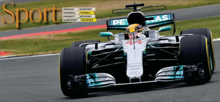  ?? FOTO: BEN STANSALL ?? SEGERTIPPA­D. Mercedesfö­raren Lewis Hamilton stod för det snabbaste varvet under gårdagens tidskval med tiden 1.26,600.