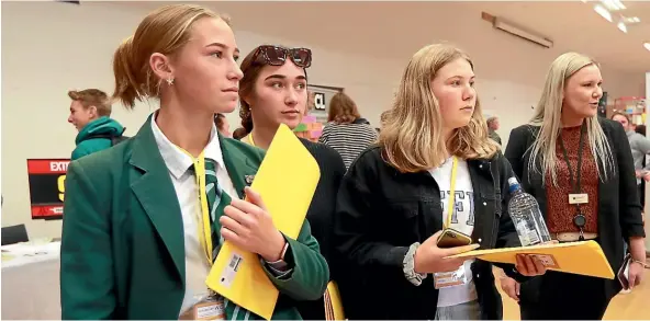  ?? SCOTT HAMMOND/STUFF ?? The Future Of Work conference was opened to all Marlboroug­h Year 11-13 students. From left, Giovanna Burtenshaw, Mekah Lawrence and Lea Poletti.