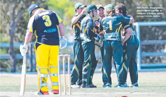  ?? Pictures: STEPHEN HARMAN ?? TOP FROGS: Murghebolu­c players come together to celebrate a Torquay wicket.