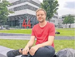  ?? RP-FOTO: TORSTEN THISSEN ?? Für Christian Weiiß ist das Studentenl­eben auf dem Campus bald beendet. Nur noch jeden Dienstag genießt er die Atmosphäre.