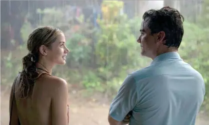  ?? Photograph: Allstar/Netflix ?? Ana de Armas and Wagner Moura in Sergio.