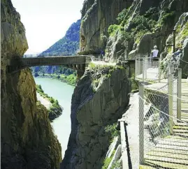  ??  ?? El Caminito del Rey es una de las rutas icónicas de la Costa del Sol