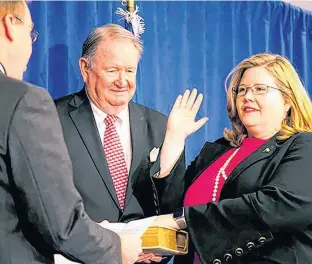  ?? REUTERS ?? U.S. Office of Management and Budget officials swear in U.S. General Services Administra­tion (GSA) administra­tor Emily W. Murphy in Washington on Dec. 5, 2017.