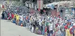 ??  ?? Migrants in queue to catch buses at Dharavi on May 24.