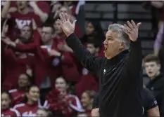  ?? DARRON CUMMINGS — THE ASSOCIATED PRESS ?? Purdue head coach Matt Painter argues a call during the second half of a game against Indiana on Saturday in Bloomingto­n, Ind.