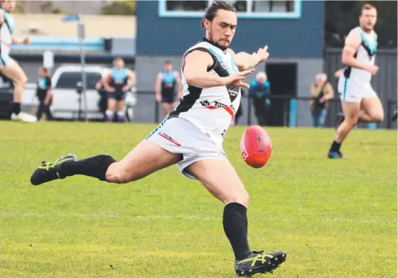  ?? Picture: David Harding ?? Cygnet’s premiershi­p-winning coach Thor Boscott has claimed William Leitch Medal as SFL’s most outstandin­g player.
