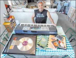  ?? Las Vegas Review-journal file ?? Billy Hinsche poses in front of his keyboard in this 2007 photo. Hinsche was a teen pop star and later a member of the Beach Boys.