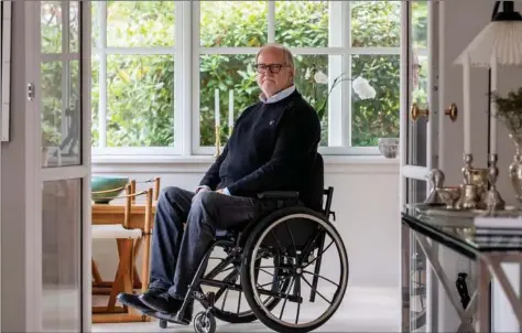  ?? ?? Det har aldrig vaeret en hindring for den aalborgens­iske advokat Anders Hjulmands ambitioner, at han sidder i en kørestol. Foto: René Schütze