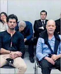  ?? CORTE DE JUSTICIA DE LIMA ?? Proceso. Pareja Cordero (d) y su hijo en la audiencia de ayer en Lima.