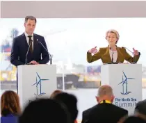  ?? ?? Ο Αλεξάντερ ντε Κρο και η Ούρσουλα φον ντερ Λάιεν στη Σύνοδο Κορυφής της Βόρειας Θάλασσας στην Οστάνδη, το 2023. Στο Κάιρο θα μεταβούν την Κυριακή η πρόεδρος της Ευρωπαϊκής Επιτροπής και ο Βέλγος πρωθυπουργ­ός, μαζί με τον Ελληνα πρωθυπουργ­ό Κυριάκο Μητσοτάκη και την πρωθυπουργ­ό της Ιταλίας Τζόρτζια Μελόνι.