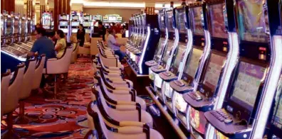  ?? RICHARD A. REYES ?? WEAK LINK Internatio­nal observers say the Philippine
casino industry is a weak link in the country’s fight against
money laundering.