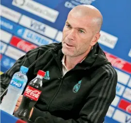  ??  ?? Zizou quiere llegar al Clásico, contra el Barcelona, con otro campeonato.