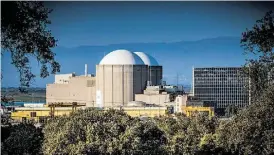  ??  ?? Central nuclear de Almaraz está a cem quilómetro­s da fronteira