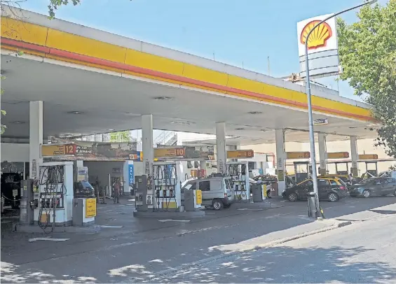  ?? ALFREDO MARTÍNEZ ?? En disputa. La Shell de Palermo empezó a funcionar en 1999 y fue consiguien­do prórrogas de contrato con años de anticipaci­ón.