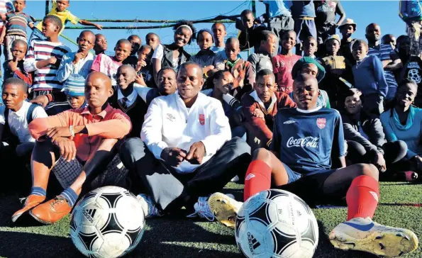  ??  ?? (Above) Mkhalele has plenty experience working with young and aspiring footballer­s.