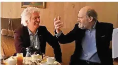  ?? FOTO: MUSIKFESTS­PIELE SAAR ?? Bernhard Leonardy (l.) bei Komponist Arvo Pärt im Arvo-Pärt-Zentrum in Laulasmaa, 30 Kilometer nahe der estnischen Hauptstadt Tallinn.