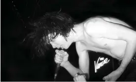  ?? David Corio/Redferns ?? ‘Not for the fragile’: Nick Cave performs with the Birthday Party in London in 1981. A new documentar­y, Mutiny in Heaven, charts the rise and fall of the Australian band. Photograph: