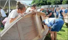  ?? TANIA BARRICKLO—DAILY FREEMAN ?? The Hudson River Maritime Museum in Kingston, N.Y., hosted a boatbuildi­ng competitio­n on Saturday.