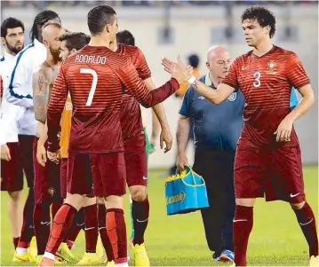  ?? EPA ?? Portugal’s Cristiano Ronaldo (left) and Pepe (right) shake hands after the internatio­nal friendly match between Portugal and Ireland at the MetLife Stadium in East Rutherford, New Jersey, USA.