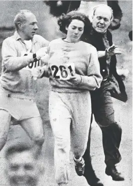  ?? UPI FILE PHOTO, ABOVE; STAFF FILE PHOTO BY NICOLAUS CZARNECKI, BELOW ?? ON TRACK: Kathrine Switzer, in the 1967 Boston Marathon, right, and in 2017, below, welcomes transgende­r runners.