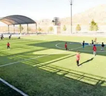  ?? FOTOS: PABLO RODRÍGUEZ ?? Niños hacen uso de canchas terminadas