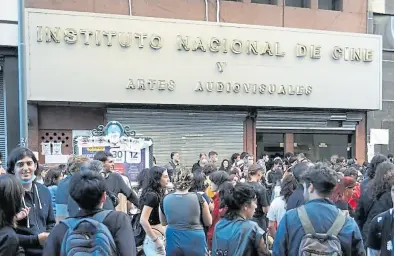  ?? Gerardo ViercoVich ?? Las últimas protestas frente al edificio del Instituto, en la calle Lima al 300