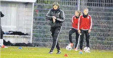  ?? FOTO: IMAGO ?? Anouschka Bernhard, Trainerin der U17- Nationalma­nnschaft.