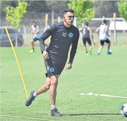  ?? (LA VOZ) ?? ¿Llega? Matías Suárez, el capitán de la “B”, se encuentra entre algodones por una pubalgia.