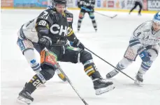  ?? FOTO: FELIX KÄSTLE ?? Ein Kämpfer in der Ravensburg­er Abwehr: Patrick Seifert.