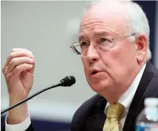  ?? AP FILE ?? OPPOSING ARGUMENTS: Ken Starr, who during the impeachmen­t of President Clinton argued that withholdin­g informatio­n from Congress was an impeachabl­e offense, will be forced to take the opposite tack in defending President Trump.