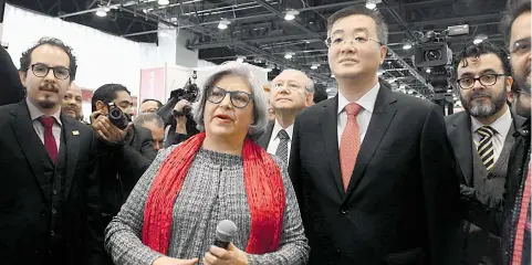  ?? /ALEJANDRO AGUILAR ?? La secretaria de Economía, Graciela Márquez y el embajador de China en México, Zhu Qingqiau