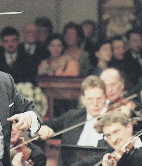  ??  ?? 0 US conductor Lorin Maazel took the New York Philharmon­ic to North Korea in 2008.