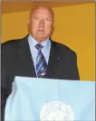  ??  ?? Le Commandant Guy Farteck (rc) aux couleurs de l’ONU