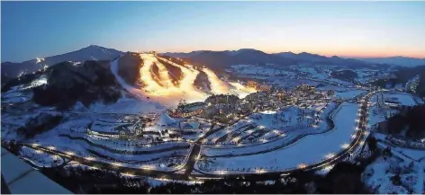  ?? FOTO: YONHAP/DPA ?? Das Winterspor­tzentrum Alpensia ist das Herzstück der Olympische­n Winterspie­le 2018. Es liegt 180 Kilometer östlich der Hauptstadt Seoul.