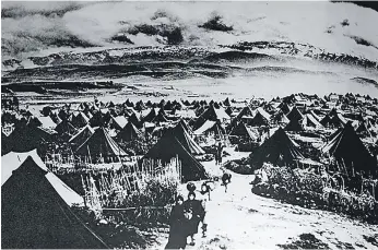  ?? Alamy Stock Photo ?? A Palestinia­n Refugee Camp in 1949, one year after the Nakba