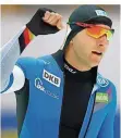  ?? FOTO: GOLOVKIN/DPA ?? Nico Ihle freut sich nach dem Rennen über 10 0 0 Meter über seine Bronzemeda­ille.